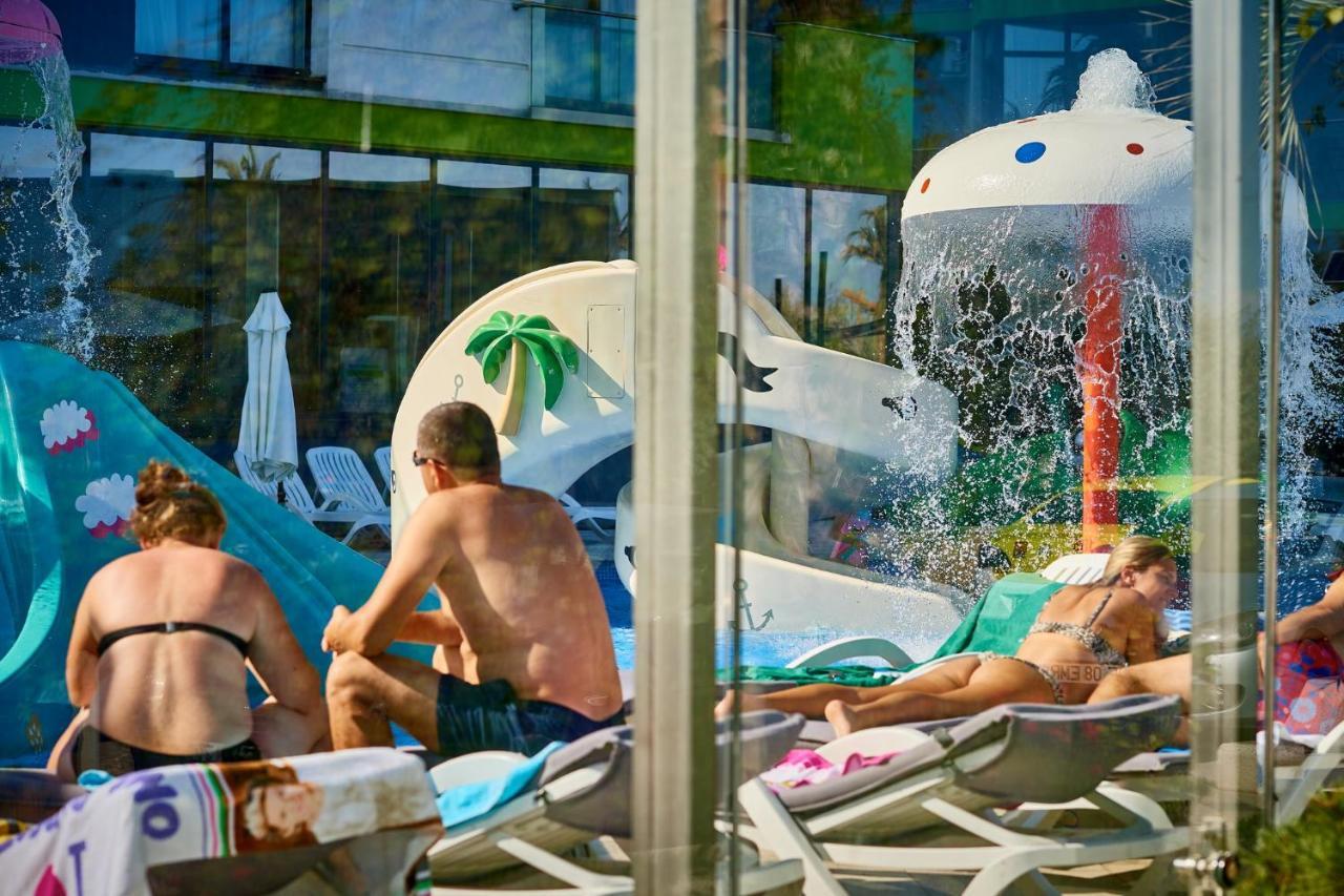 Blue Lagoon Alezzi Beach Năvodari Exterior foto